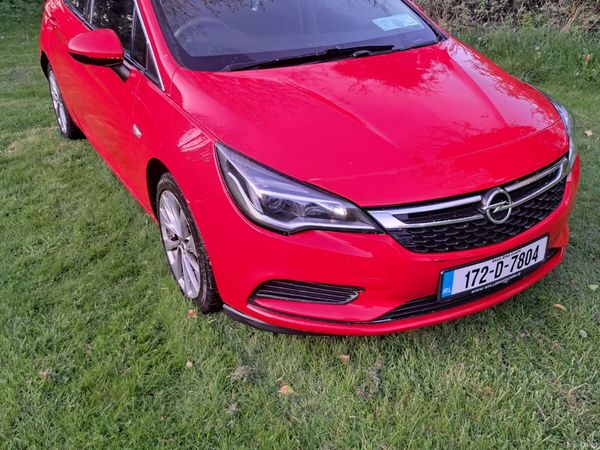 Opel Astra Hatchback, Diesel, 2017, Red