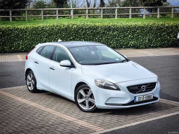 Volvo V40 Hatchback, Petrol, 2013, Blue
