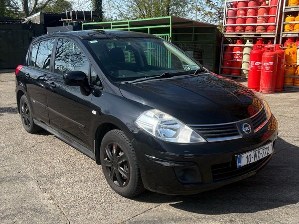 Renault Clio Hatchback, Ethanol Petrol, 2010, Silver