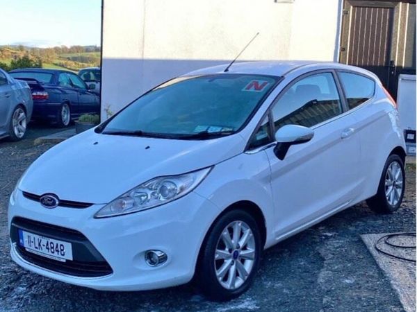 Ford Fiesta Hatchback, Petrol, 2011, White