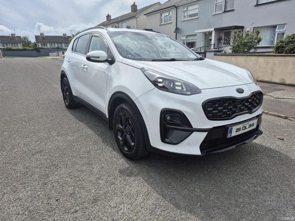 Kia Sportage SUV, Diesel Hybrid, 2021, White