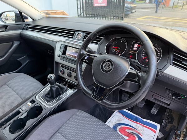 Volkswagen Passat Saloon, Diesel, 2015, Blue