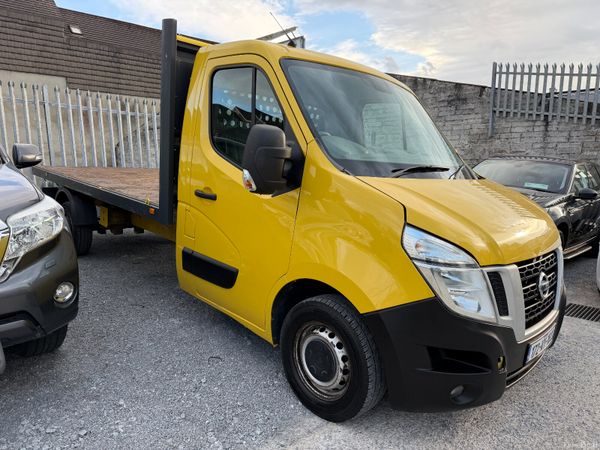 Nissan NV400 Van, Diesel, 2017, Yellow