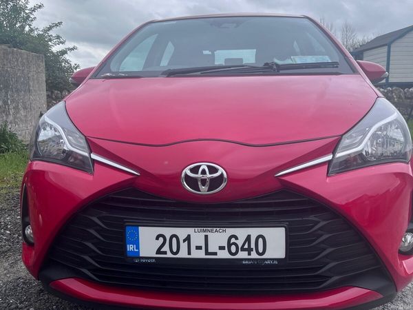 Toyota Yaris MPV, Petrol, 2020, Red
