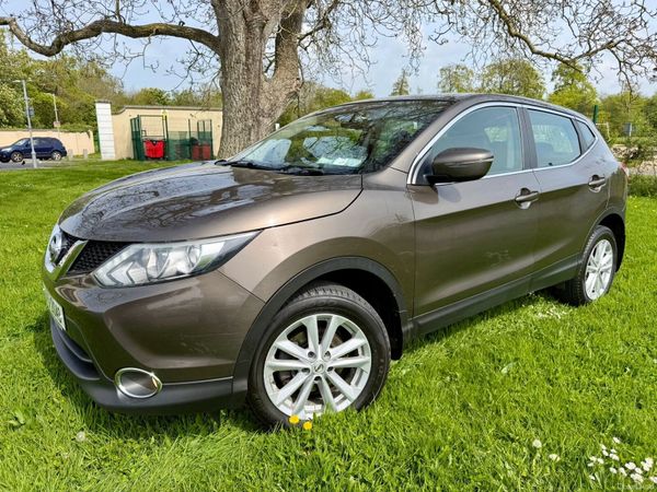 Nissan Qashqai Hatchback, Diesel, 2015, Brown