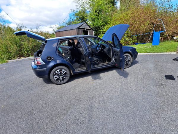 Volkswagen Golf Hatchback, Petrol, 2002, Blue