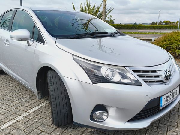 Toyota Avensis Saloon, Diesel, 2014, Silver