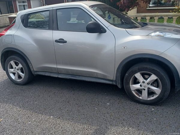 Nissan Juke SUV, Diesel, 2014, Silver