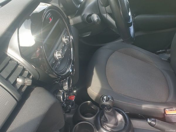 Mini Cooper Hatchback, Petrol, 2016, Green