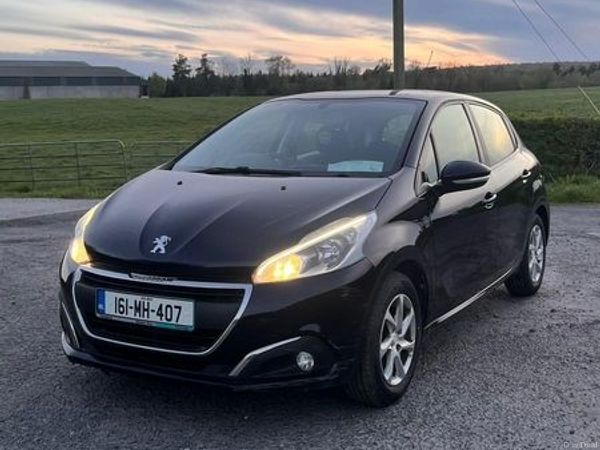 Peugeot 208 Hatchback, Petrol, 2016, Blue