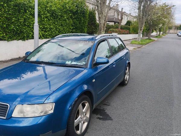 Audi A4 Estate/Jeep, Petrol, 2002, Blue
