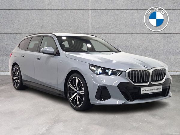 BMW 5-Series Estate, Petrol Plug-in Hybrid, 2025, Grey