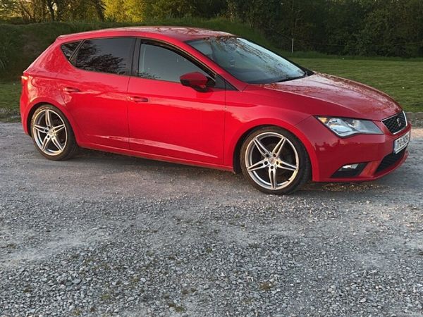 SEAT Leon Hatchback, Diesel, 2017, Red