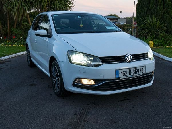 Volkswagen Polo Hatchback, Petrol, 2016, White