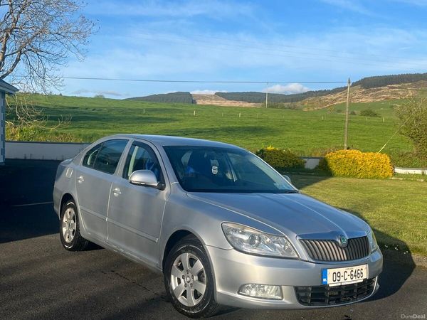 Skoda Octavia Hatchback, Diesel, 2009, Silver