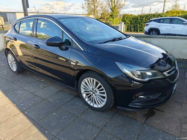 Vauxhall Astra Hatchback, Diesel, 2017, Blue
