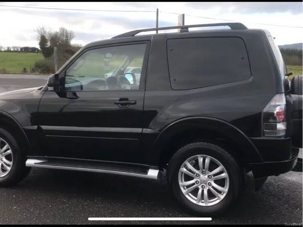 Mitsubishi Pajero SUV, Diesel, 2018, Black