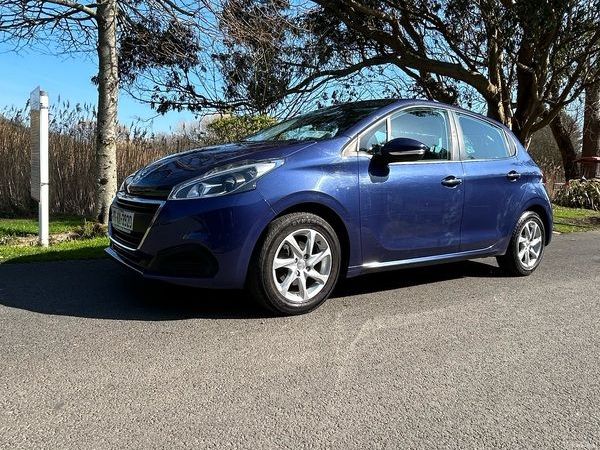 Peugeot 208 Hatchback, Petrol, 2017, Blue