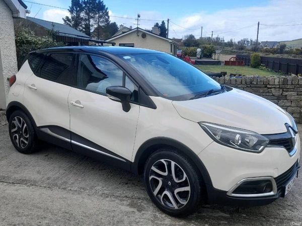 Renault Captur Hatchback, Petrol, 2015, White