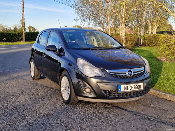 Opel Corsa Hatchback, Petrol, 2014, Black