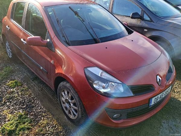 Renault Clio Hatchback, Petrol, 2008, Red