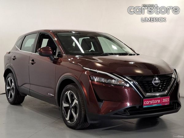 Nissan Qashqai MPV, Petrol, 2023, Red