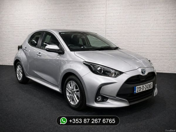 Toyota Yaris Hatchback, Petrol Hybrid, 2023, Silver