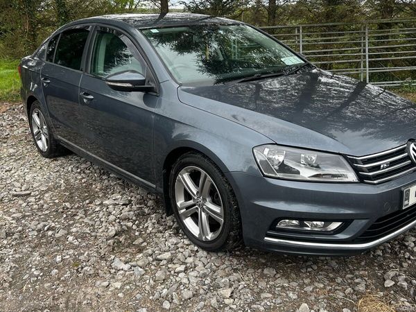 Volkswagen Passat Saloon, Diesel, 2013, Grey