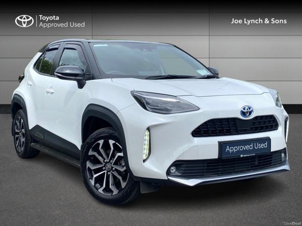 Toyota Yaris Cross Hatchback, Petrol Hybrid, 2024, White