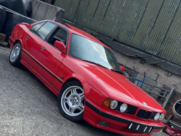 BMW 5-Series Saloon, Petrol, 1992, Red