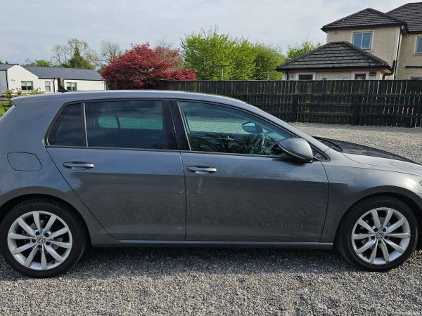 Volkswagen Golf Estate, Petrol, 2017, Grey
