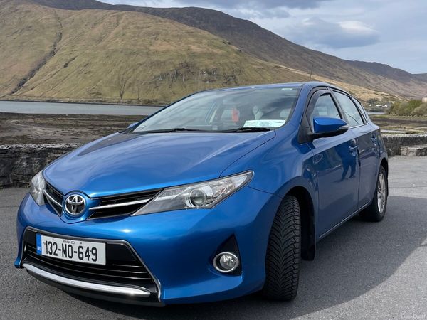 Toyota Auris Hatchback, Diesel, 2013, Blue