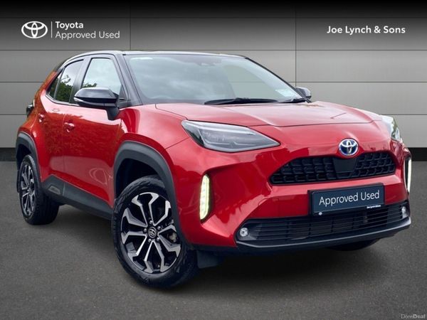 Toyota Yaris Cross Hatchback, Petrol Hybrid, 2022, Red