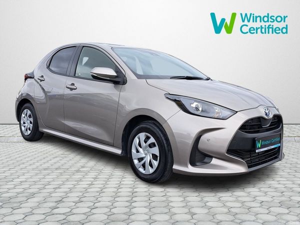 Toyota Yaris Hatchback, Petrol Hybrid, 2021, Brown
