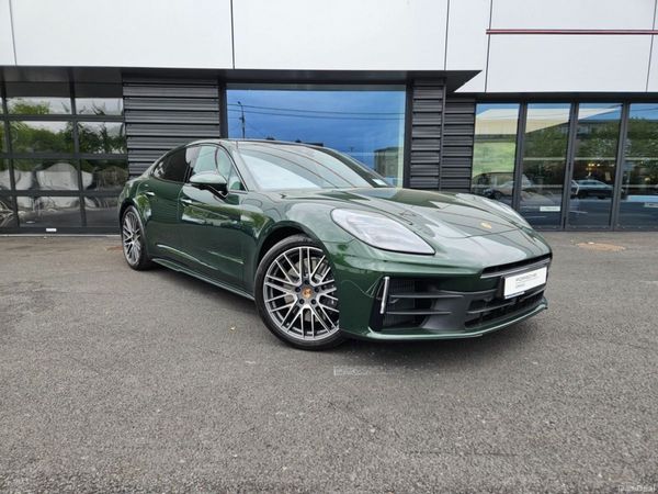 Porsche Panamera Saloon, Petrol Plug-in Hybrid, 2026, Green