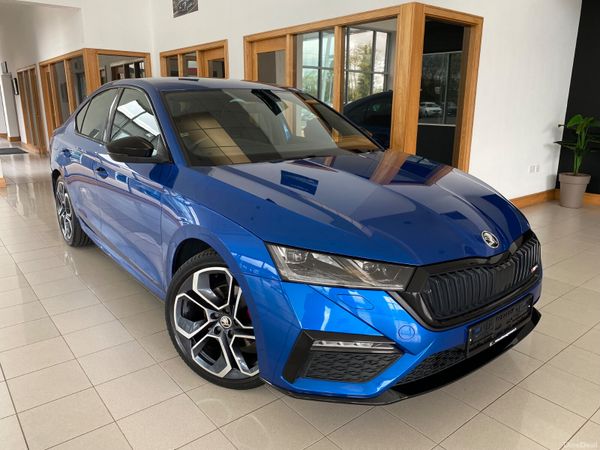 Skoda Octavia Saloon, Diesel, 2022, Blue