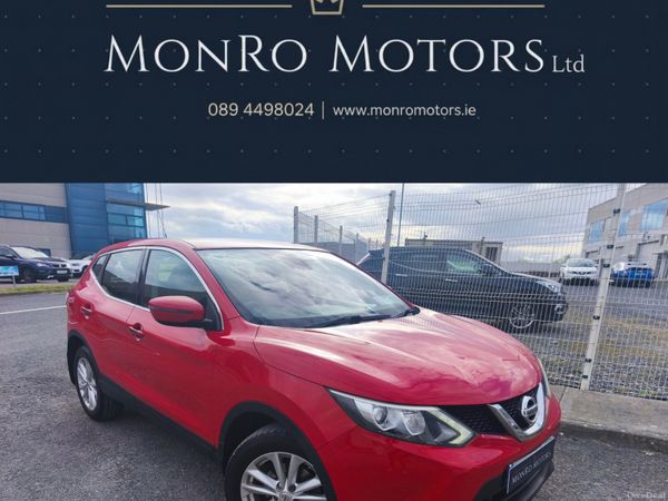 Nissan Qashqai Hatchback, Petrol, 2015, Red