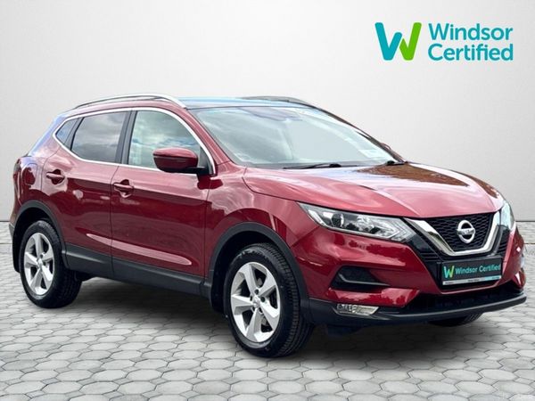 Nissan Qashqai MPV, Petrol, 2019, Red