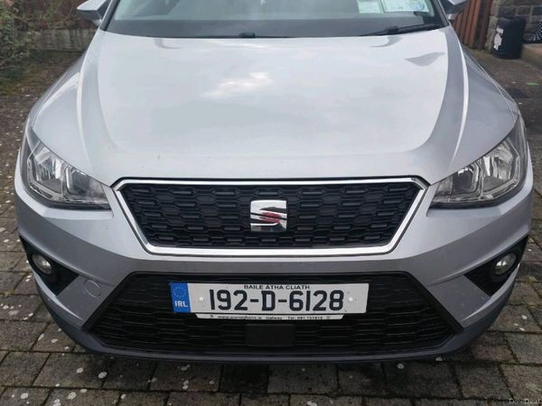 SEAT Arona SUV, Diesel, 2019, Grey