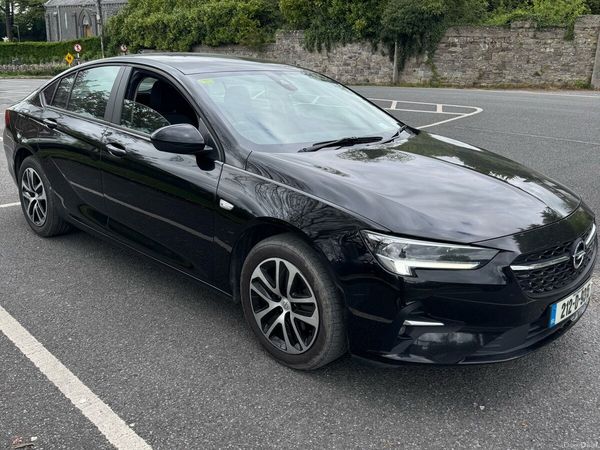 Opel Insignia Hatchback, Diesel, 2021, Black