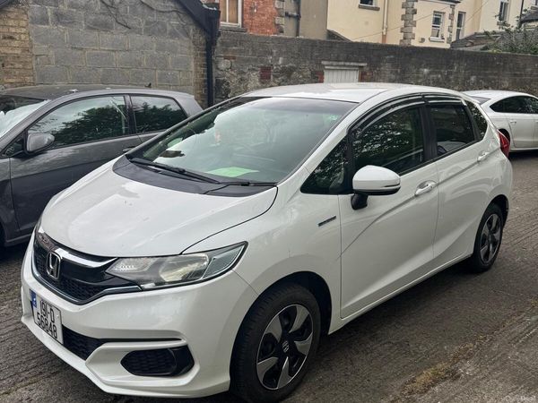 Honda Fit Hatchback, Petrol Hybrid, 2019, White