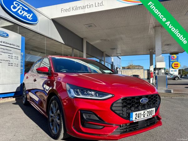 Ford Focus Hatchback, Diesel, 2024, Red