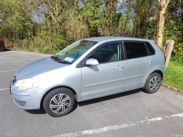 Volkswagen Polo Hatchback, Petrol, 2008, Silver