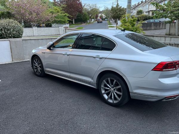 Volkswagen Passat Saloon, Diesel, 2020, Grey