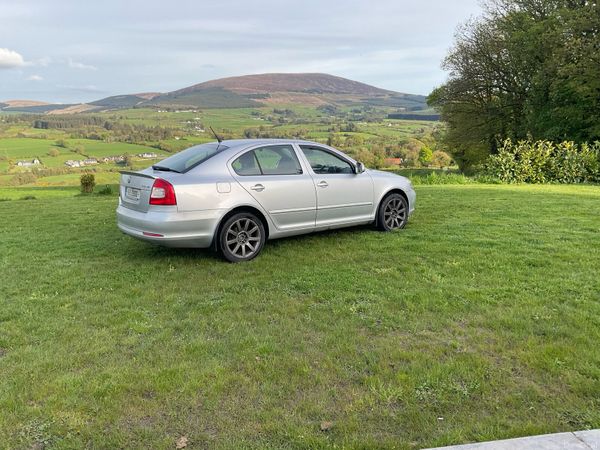 Skoda Octavia Hatchback, Diesel, 2011, Silver