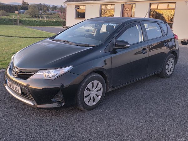 Toyota Auris Hatchback, Diesel, 2013, Black
