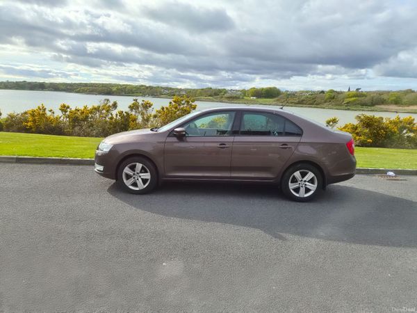Skoda Rapid Saloon, Petrol, 2015, Brown