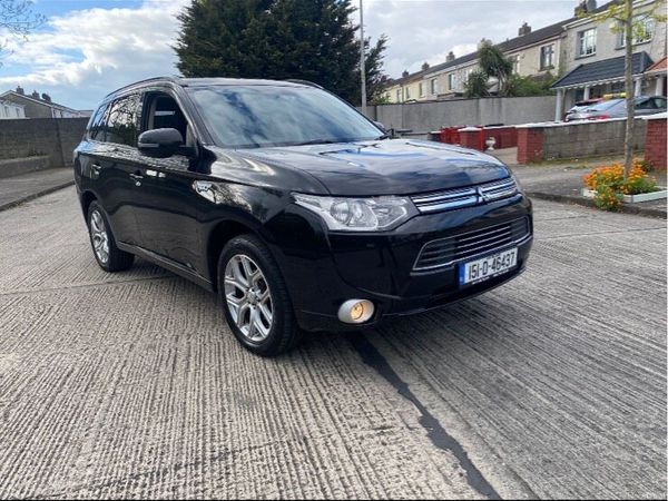 Mitsubishi Outlander SUV, Petrol Plug-in Hybrid, 2015, Black