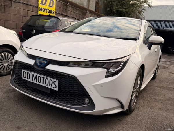 Toyota Corolla Saloon, Petrol Hybrid, 2020, White