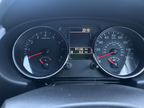 Nissan Qashqai MPV, Petrol, 2013, Red